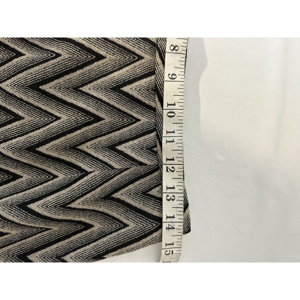 Giorgio Armani Skirt Size‎ 40 Wool Blend A-line Black Beige Chevron  Italy 29x23 - Picture 5 of 6